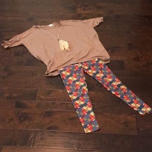 EUC LulaRoe holiday leggings!